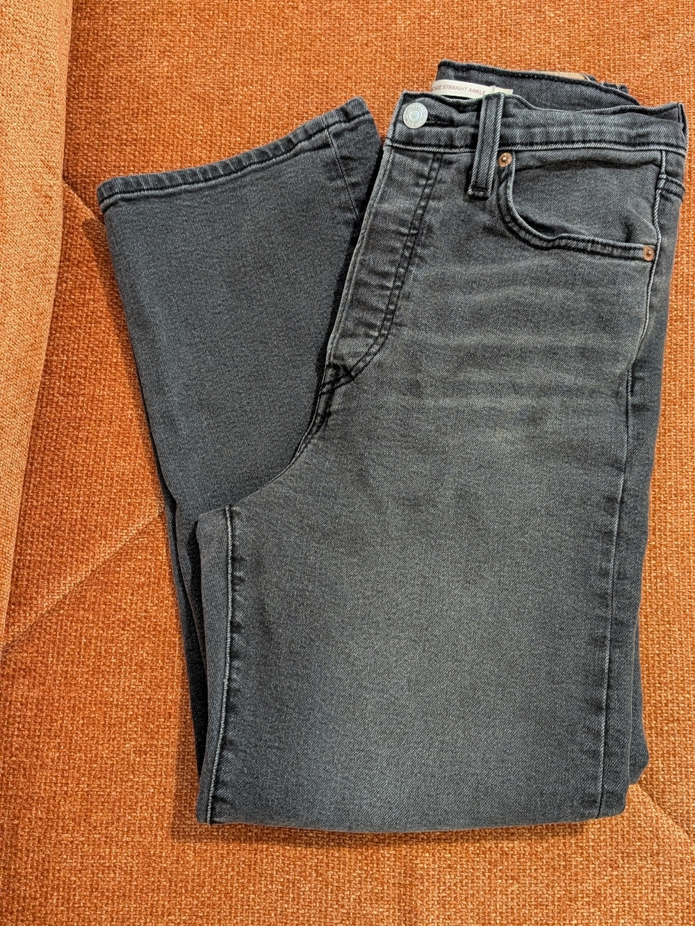 Levi's Ribcage Straight Ankle Jeans Size 28 gray Black - Picture 2 of 4